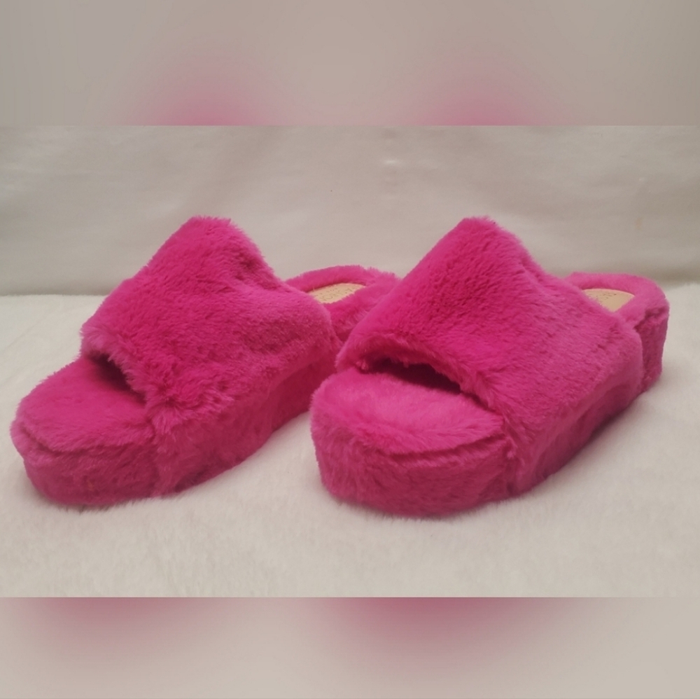 New Hot Pink Fur Sandles